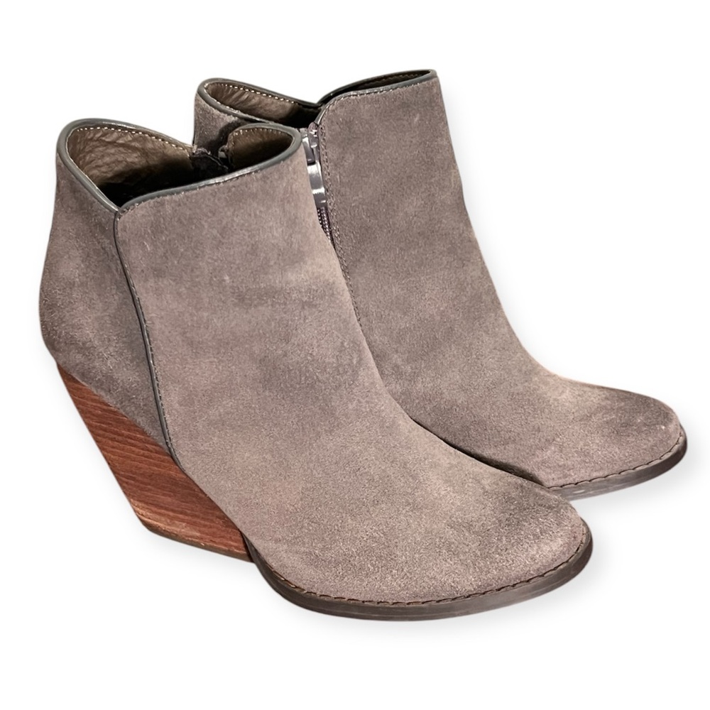 Very Volatile Wedge Bootie Leather Suede Sz 8